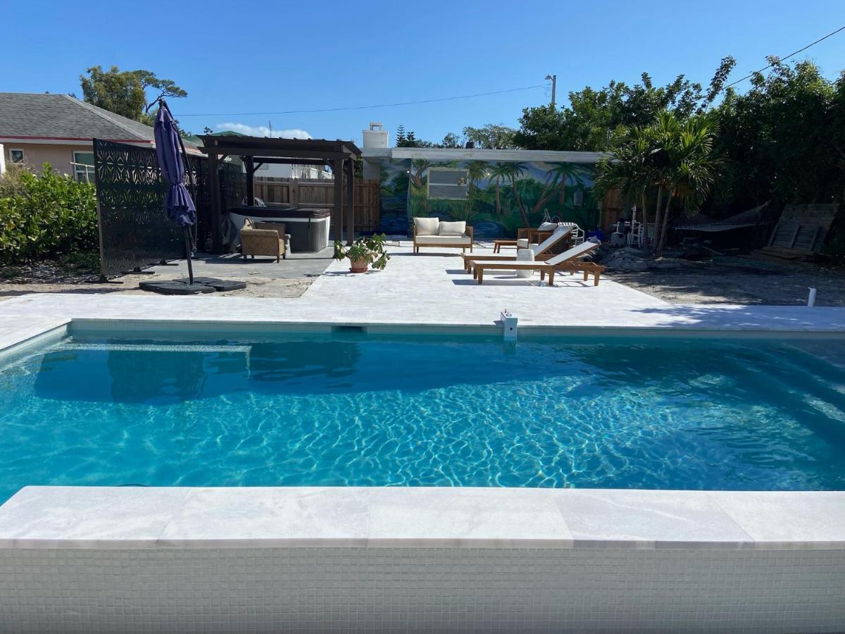 Jungle Cottage With Luxury Pool, Hot Tub And More! Lake Worth Beach Exterior foto